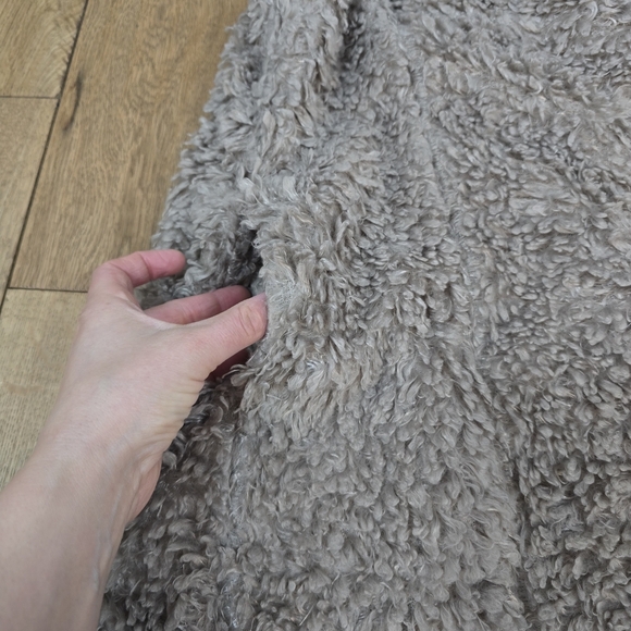 One The Land Tan Faux Fur Long Vest Oversized Small - Picture 8 of 9